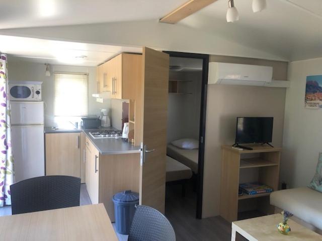Camping De Parpaillon รอกเกอบรูน-ซูร์-อาร์ฌ็องส์ ภายนอก รูปภาพ